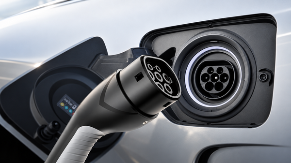 Is It Safe to Charge an Electric Car from a Schuko Socket Every Day?
